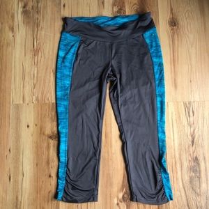 EVERLAST Capri Leggings Pants Gray Small Active Workout Athleisure Women’s